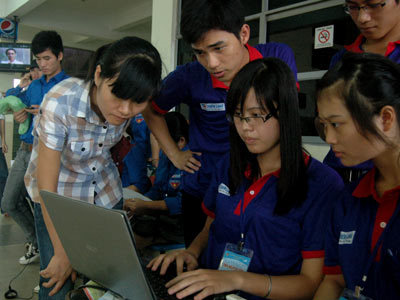 Hoa khôi Tài chính: Nhật kí tình nguyện mùa thi