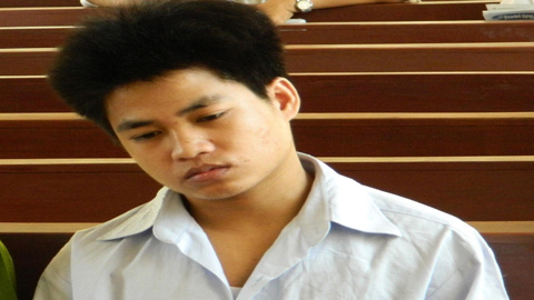 Nửa đêm dụ em ruột ra chòi hiếp dâm
