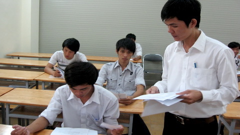 Trượt giá, sinh viên hết mặn mà coi thi