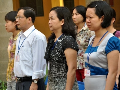 Những người thầy 'bỏ thuyền, bỏ lái, bỏ dòng sông...'