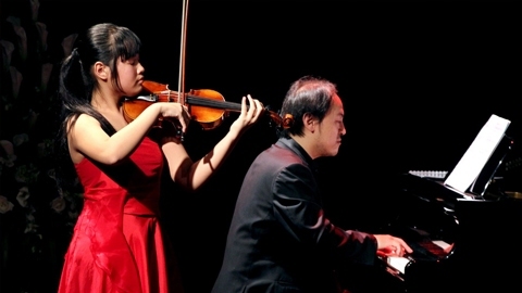 Tài năng 13 tuổi Đỗ Phương Nhi tham gia hòa nhạc Toyota