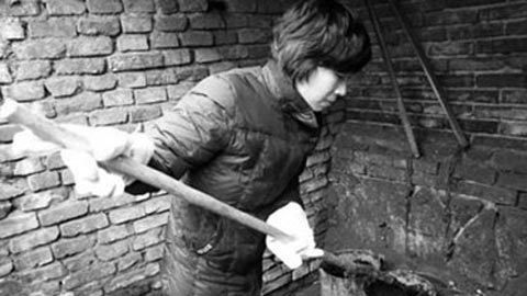 Chàng cử nhân làm nghề... gánh 'chất thải'