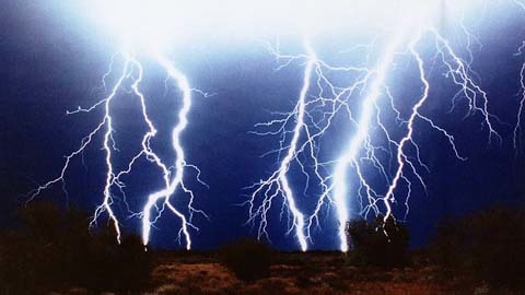 19 thầy trò thiệt mạng vì bị sét đánh