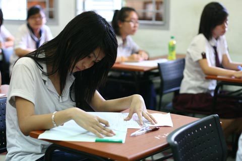 Khi các trường sư phạm lao ra thị trường