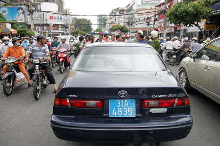 Lập lờ danh tính nhạc sĩ trên 