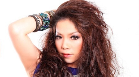 Minh Chuyên: Thừa nhận dao kéo để 