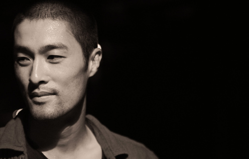 Johnny Trí Nguyễn đưa Ngô Thanh Vân lên... mây