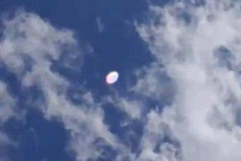 UFO xuất hiện trên bầu trời London