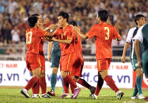 Hủy diệt Macau, ĐT Việt Nam hùng dũng đi tiếp