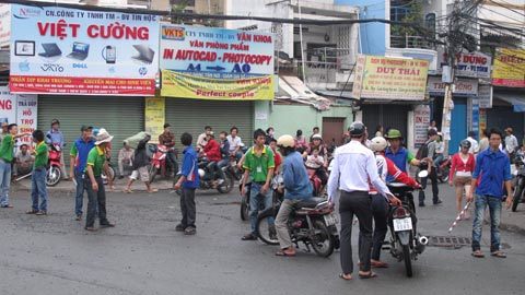 Sợ cảnh kẹt xe, đi thi từ mờ sáng