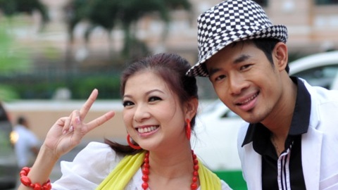 Thanh Thảo lén đi ăn cùng trai lạ