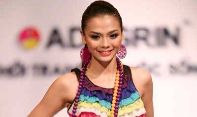 Chói mắt vì thời trang hè 2011