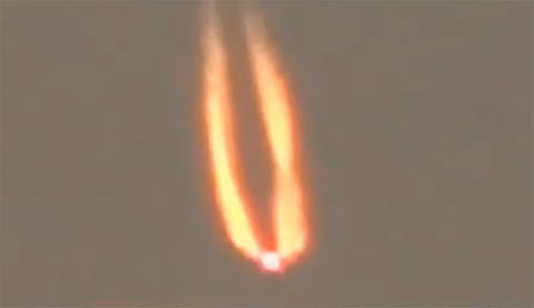 Đĩa bay bí ẩn bốc cháy ở Mexico