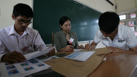 Bộ trưởng nhắc giám thị không ký nhầm đợt 2