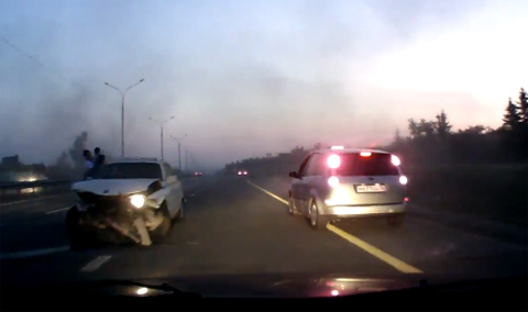 Chở trẻ em vẫn lái như điên gây tai nạn