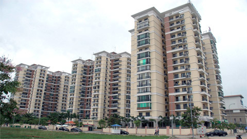 Giới đầu tư BĐS đau đầu vì tiền bốc hơi