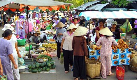 Đừng tự biến thành 'ao nhà' của Trung Quốc