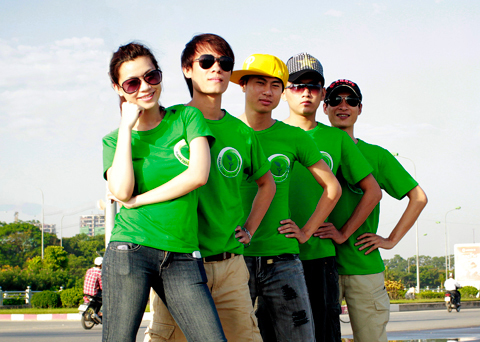 Dương Cầm, Cẩm Tú hết yêu vẫn đi tour chung