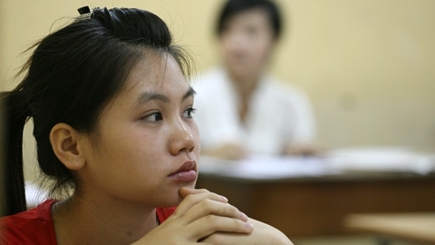 Chưa thi, nỗi lo trượt đã hằn dài trên mặt