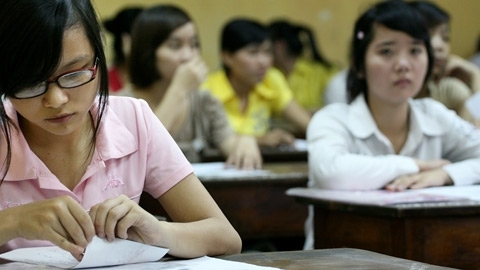 Đình chỉ thi 16 thí sinh đại học