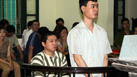 'Án chết' treo trên đầu, tố thêm đồng bọn