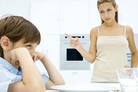 Làm sao không nổi khùng khi chơi với con?