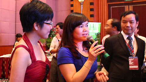 Sự thật vụ đấu giá tranh của nhà ngoại cảm Phan Thị Bích Hằng