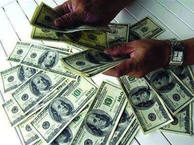 Doanh nghiệp đổ xô vay USD