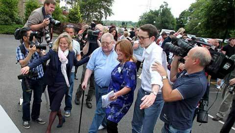 Nỗi khổ của người trúng xổ số độc đắc