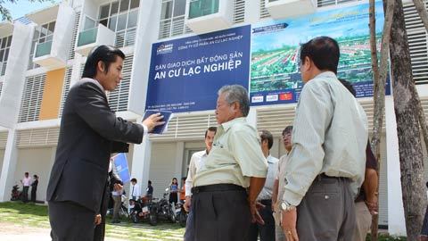 Khách hàng đổ xô mua đất nền Bình Dương
