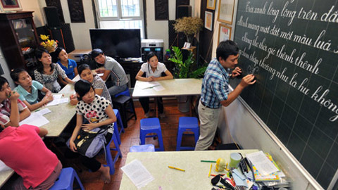 Teen đổ xô đi học viết chữ đẹp