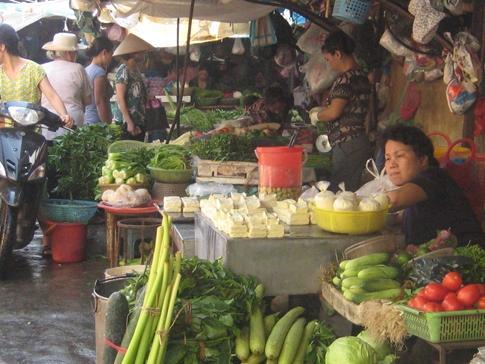 Giá nhảy vọt, bà nội trợ lại choáng váng