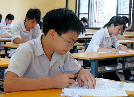 Hà Nội hạ điểm chuẩn vào 10 chuyên