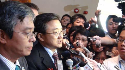 Quan chức cấp cao ASEAN-TQ thống nhất việc thực thi DOC