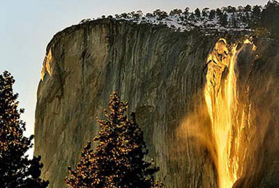 Thác nước vàng óng có một không hai