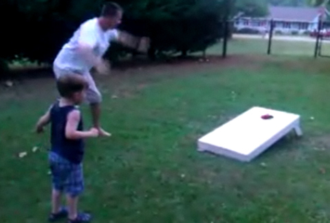 Cậu bé học cách ném chính xác cực nhanh