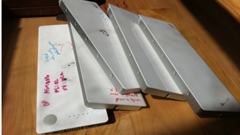 Apple MacBook có thể bị hack qua... pin