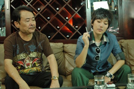 Kim Phượng mê gái, lấy chồng theo hợp đồng?