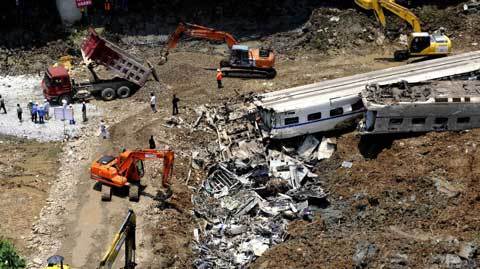 TQ đổ lỗi tín hiệu gây tai nạn tàu cao tốc