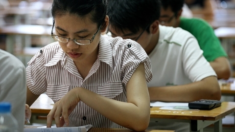 Một nữ sinh vừa là thủ khoa vừa là á khoa