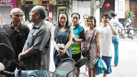 Bún 'mắng', cháo 'chửi'... vẫn đắt khách