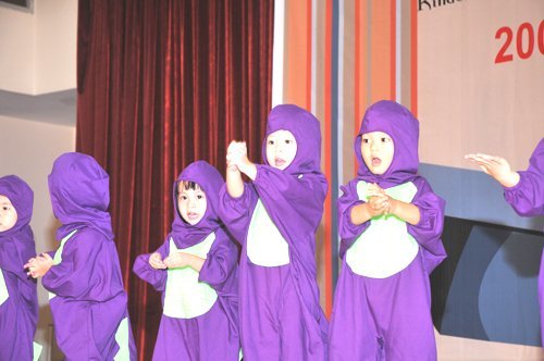 Hy hữu: Học sinh giỏi vẫn bị thôi học?