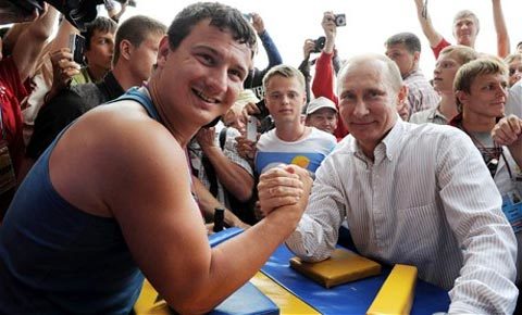 Xem Thủ tướng Putin vật tay