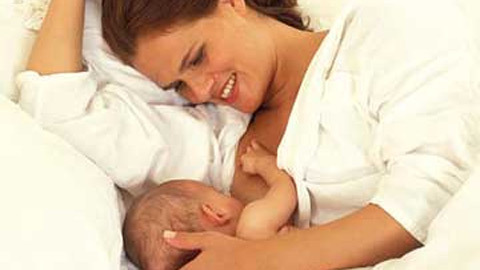 Lợi ích nuôi con bằng sữa mẹ