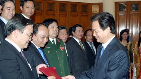 Chuyển giao quyền lực không để gián đoạn công việc