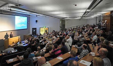 Các giả thuyết gây choáng từ hội nghị đĩa bay