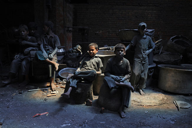 Theo chân những lao động trẻ em tại Bangladesh