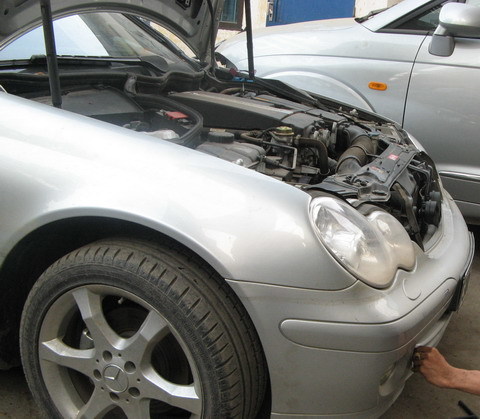 Bức xúc vì dịch vụ xe sang tại Hà Nội