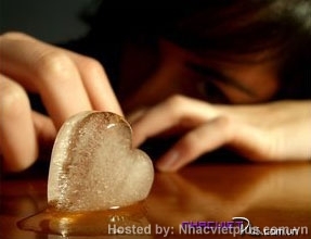 Sao anh không thể chờ em thêm chút nữa