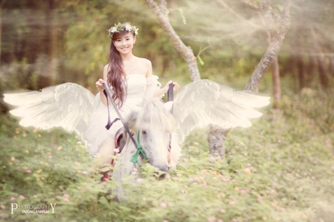 Thí sinh Miss Teen 'đọ sắc' với Ngọc Trinh